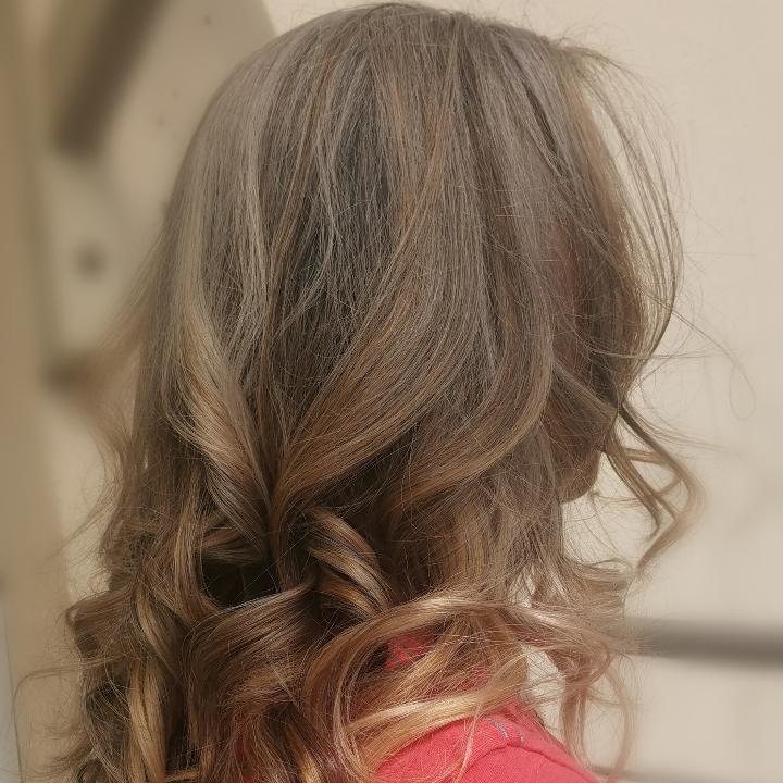 venez découvrir notre balayage contour