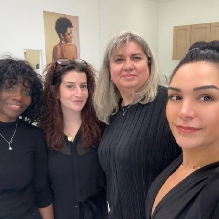 Equipe de choc : Cynthia,Sandrine,Moumy et Britany